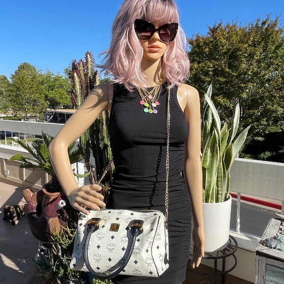 Authentic MCM Visetos Hand/Crossbody Bag White - Picture 3 of 6